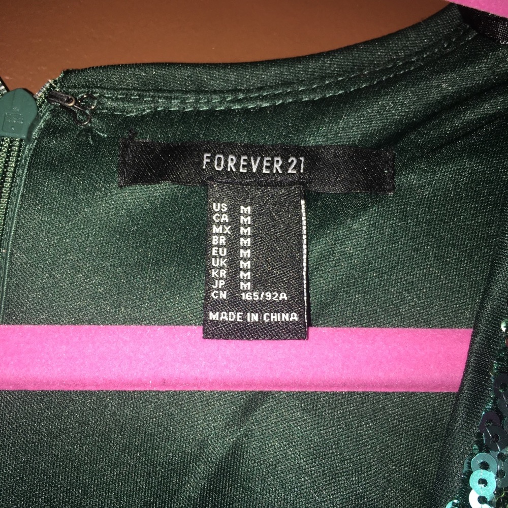 Mini dress - Picture 2 of 4